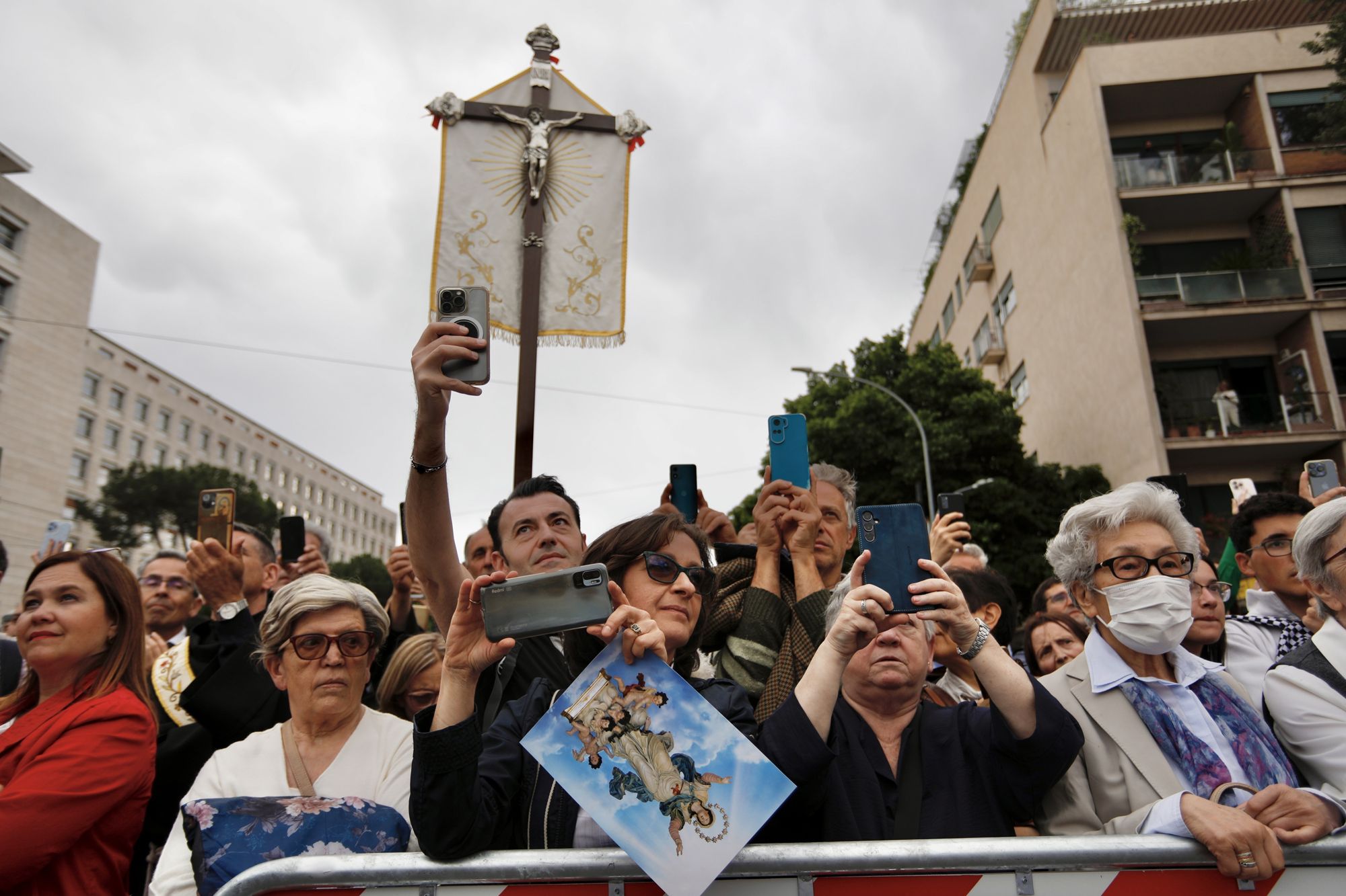 Gran procesión por el Jubileo de las Cofradías, en fotos
