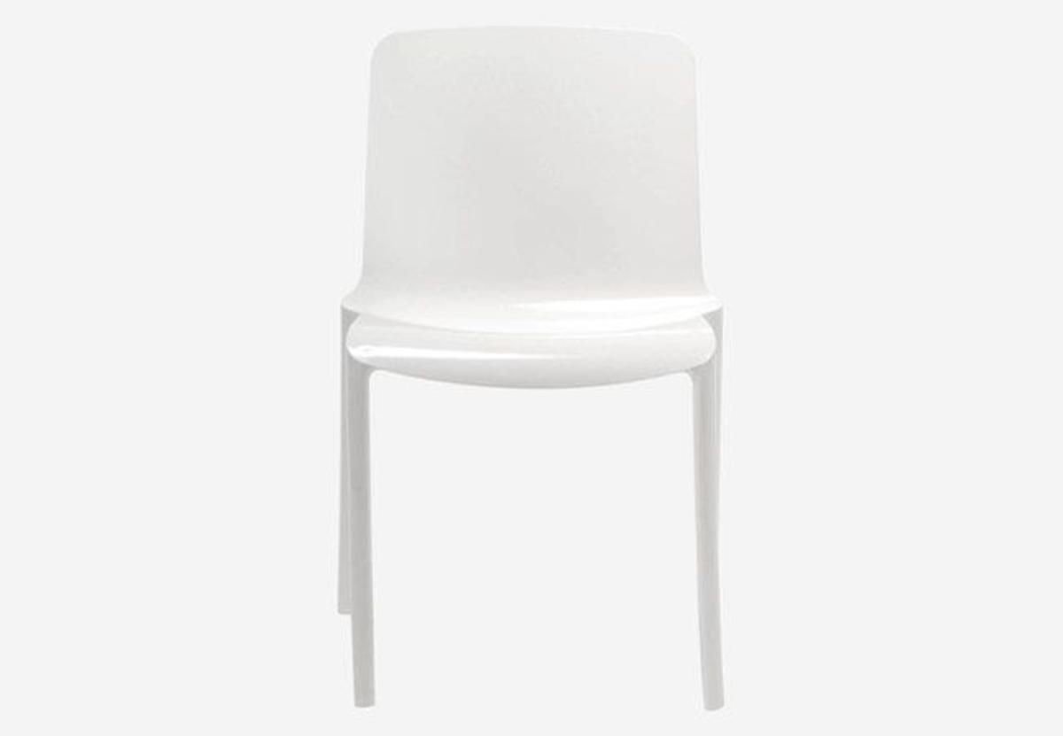 Silla de comedor blanca de aire minimalista