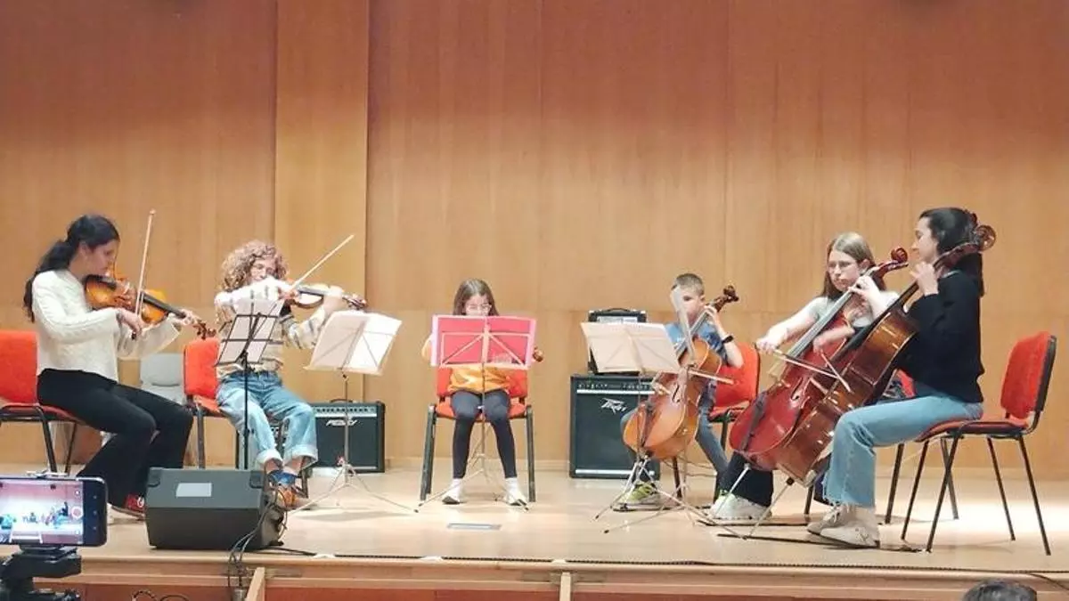 L’Escola de Municipal de Música d’Abrera ofereix una tarda musical amb una Jam Session