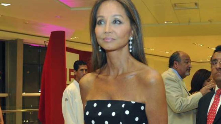 Isabel Preysler es objeto de un reportaje en Antena 3