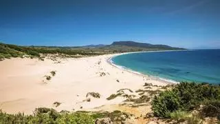 La región donde veranea la clase media de España: un lugar con las mejores playas vírgenes del país y puestas de sol son infinitas
