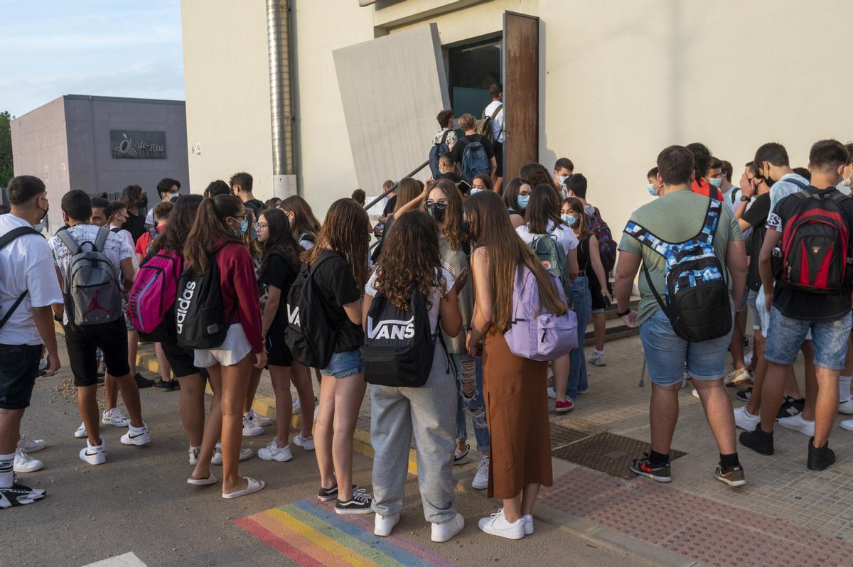 Inicio del curso escolar en el Institut Sol de Riu de Alcanar.