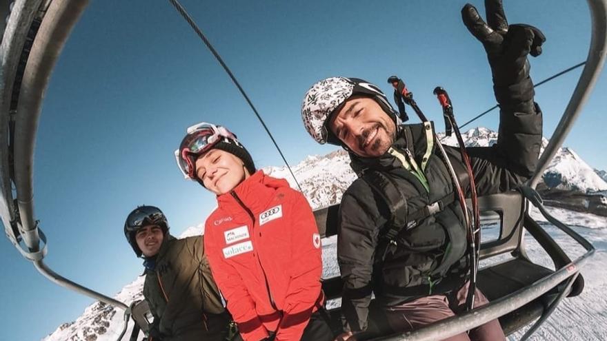 Victoria Federica y su novio disfrutan de la estación de esquí de Formigal