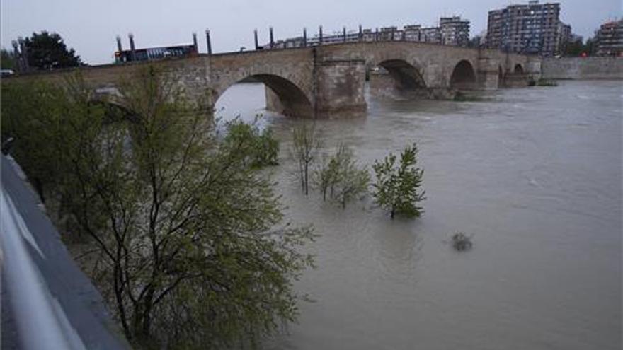 La maratón suspendida por la crecida del río se celebrará &quot;lo antes posible