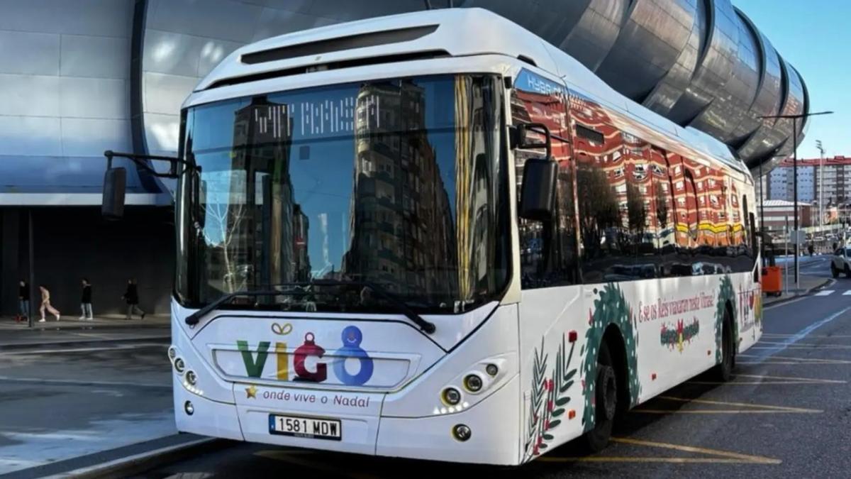 Autobús blanco de Vitrasa estrenado durante la Navidad
