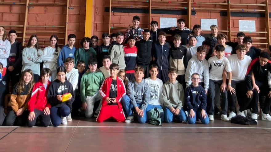 El Ramón Areces se activa en el recreo: así es el programa de ocio del instituto para olvida el móvil