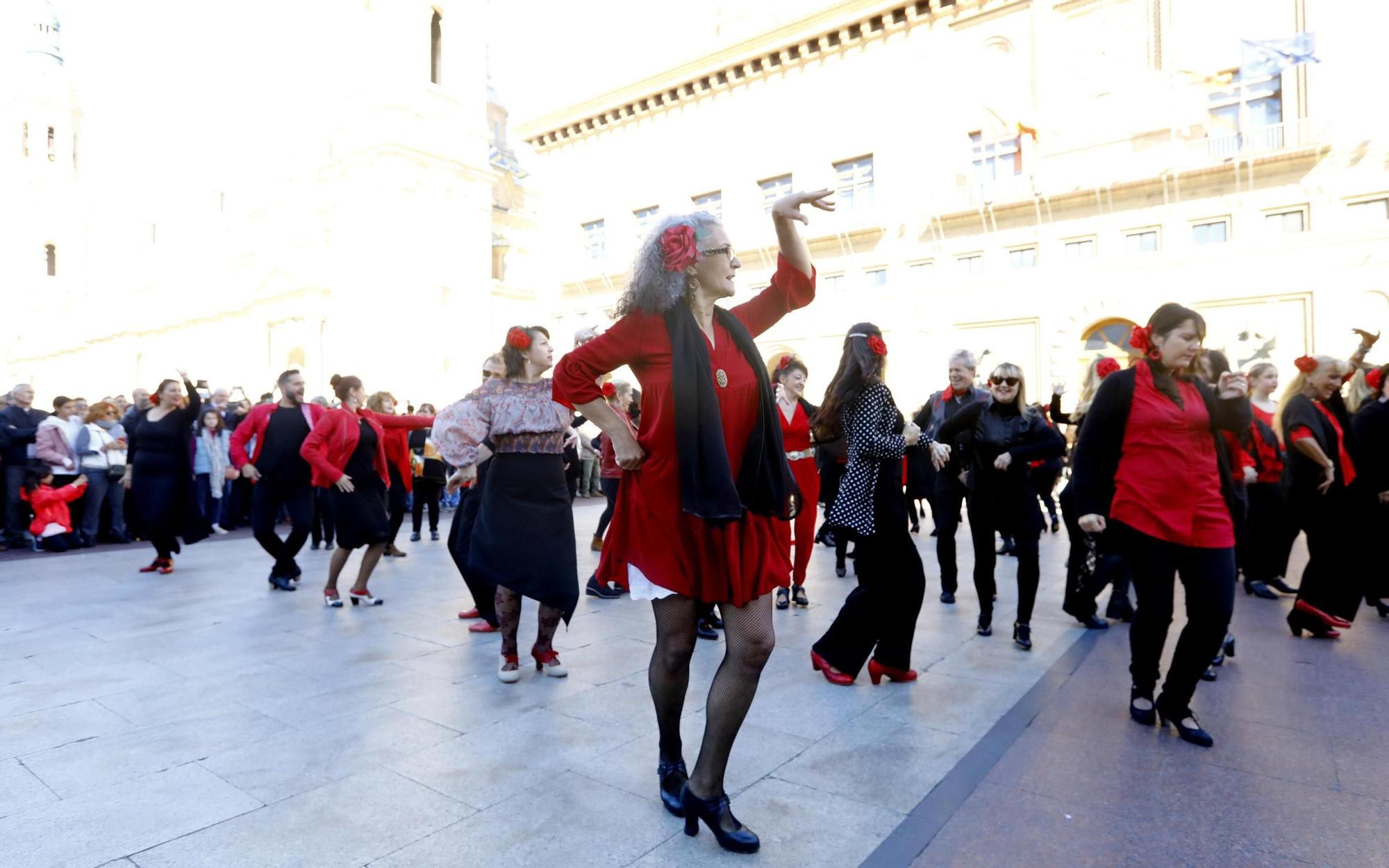 En imágenes | Flashmob jotero en la Plaza del Pilar de Zaragoza