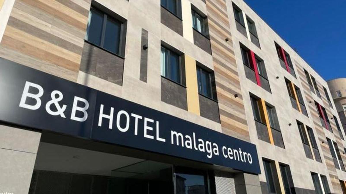 Fachada de B&amp;B Hotels Málaga Centro.