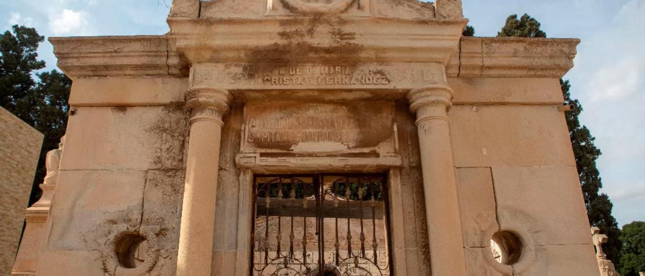 Los monumentos, sin apenas cuidados, han sufrido mucho desgaste con el paso del tiempo.