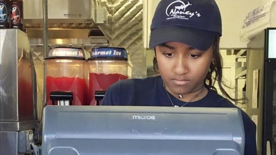 La hija de Obama, cajera en un restaurante de Massachusetts