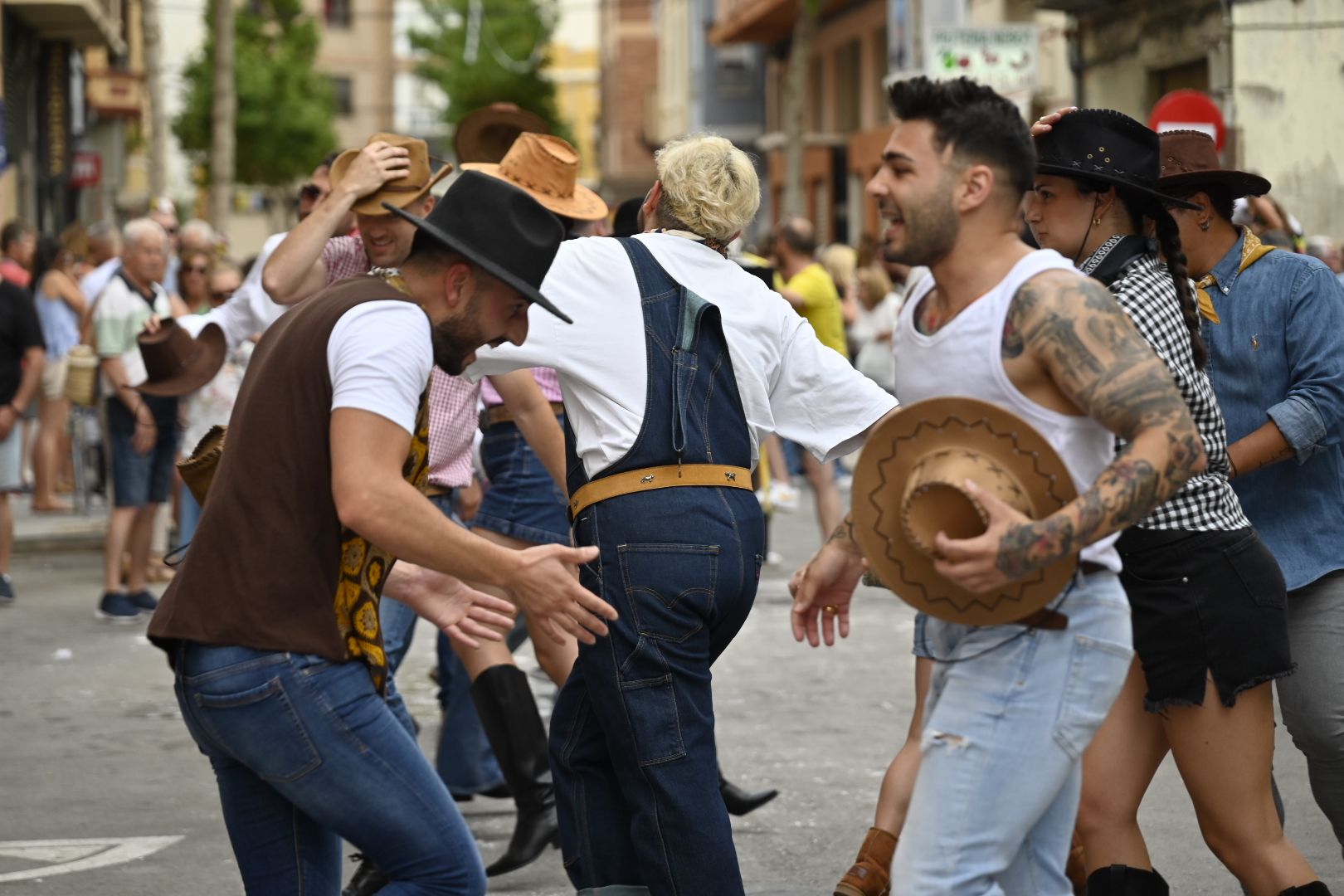 Imaginación y humor al poder en el desfile de las collas del Grau