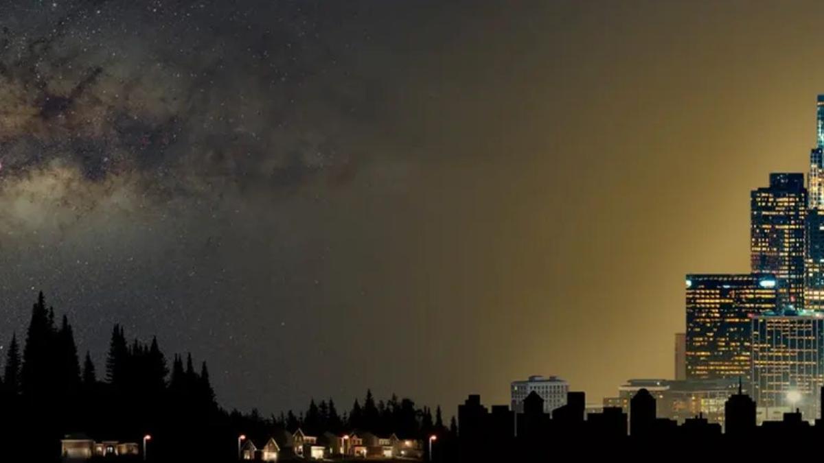 Impacto de la contaminación lumínica: del cielo oscuro tradicional en el campo (izquierda) al cielo nocturno “iluminado” del centro de las ciudades contemporáneas (derecha).