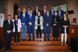 Entrega de medallas de Teguise al hotel Meliá Salinas, el Campo de Golf Costa Teguise y apartamentos Los Molinos