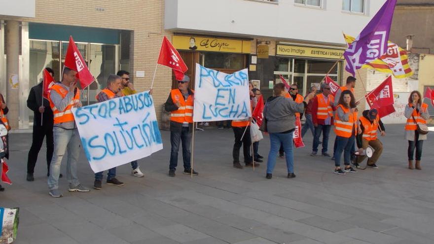 Una part de la policia local d&#039;Olesa protesta contra «l&#039;assetjament» a un grup d&#039;agents