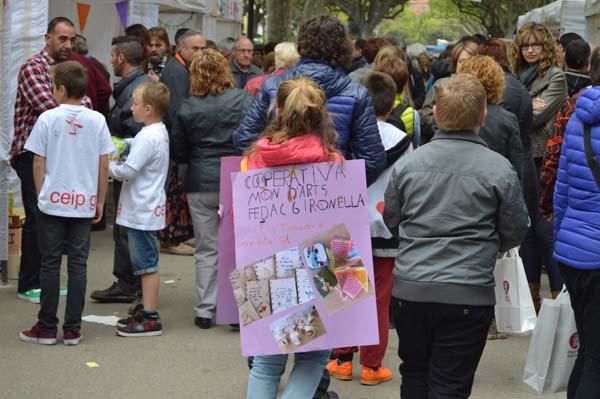 Escolars berguedans celebren el Mercat de les Cooperatives Escolars