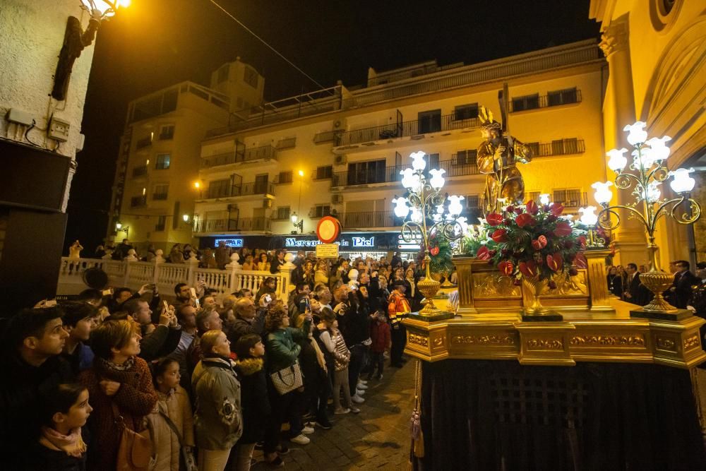 La procesión de Jesús el Nazareno congregó a una multitud de fieles y curiosos en las calles del centro de la localidad