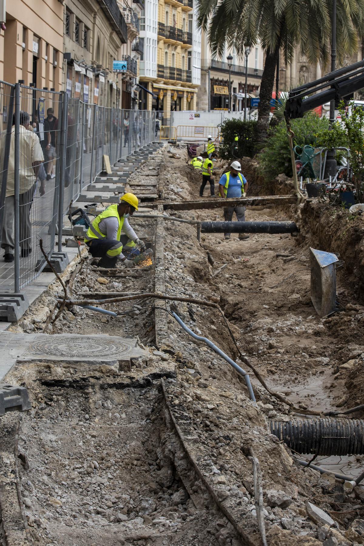 Las obras de la Reina sacan a la luz una posible cuarta muralla de València
