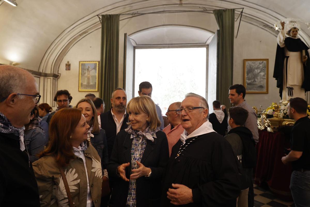Visita de Esperanza Aguirre a Llíria acompañada por Reme Mazzolari.