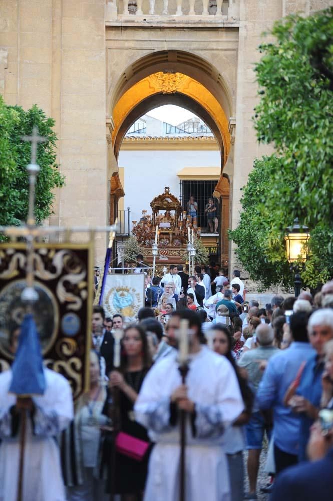 La Virgen de Acá vuelve a las calles del Alcázar Viejo