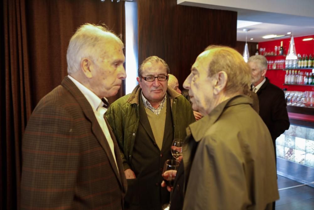 Homenaje a los socios veteranos del Sporting.