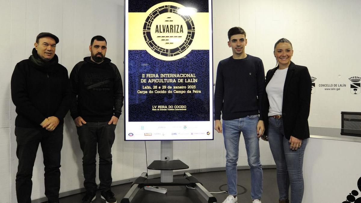 Crespo, Liñares, Souto y Blanco, ayer, en la presentación de la feira. | // BERNABÉ/JAVIER LALÍN Crespo, Liñares, Souto y Blanco, ayer, en la presentación de la feira. | // BERNABÉ/JAVIER LALÍN