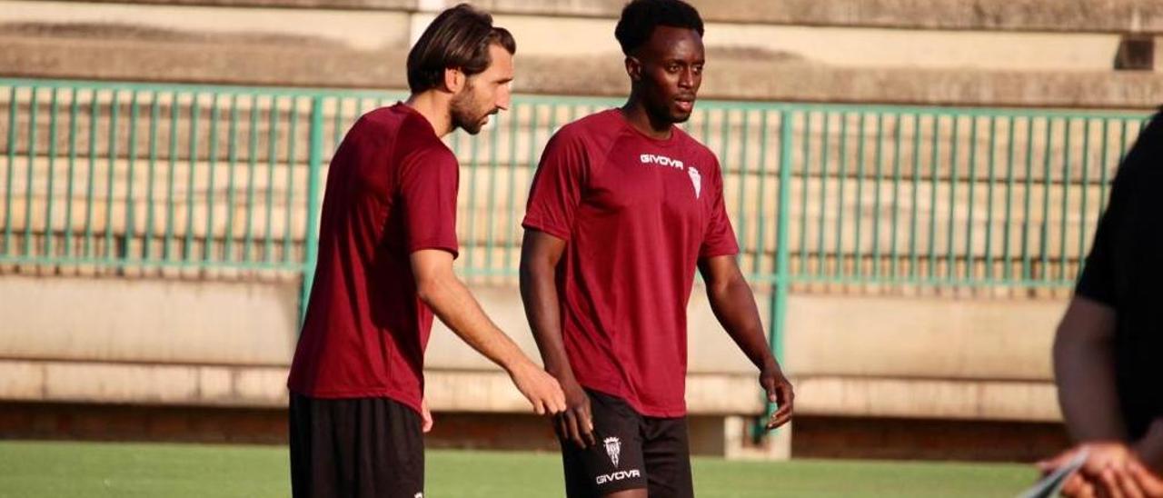 Calderón y Diarra ya entrenan con el Córdoba CF