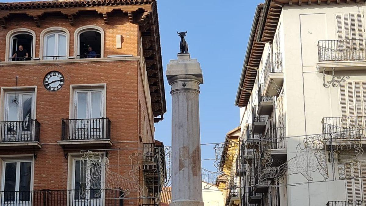 El Torico vuelve a su sitio en Teruel