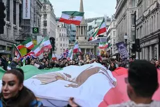 Manifestación en Londres contra la represión de Irán durante las protestas