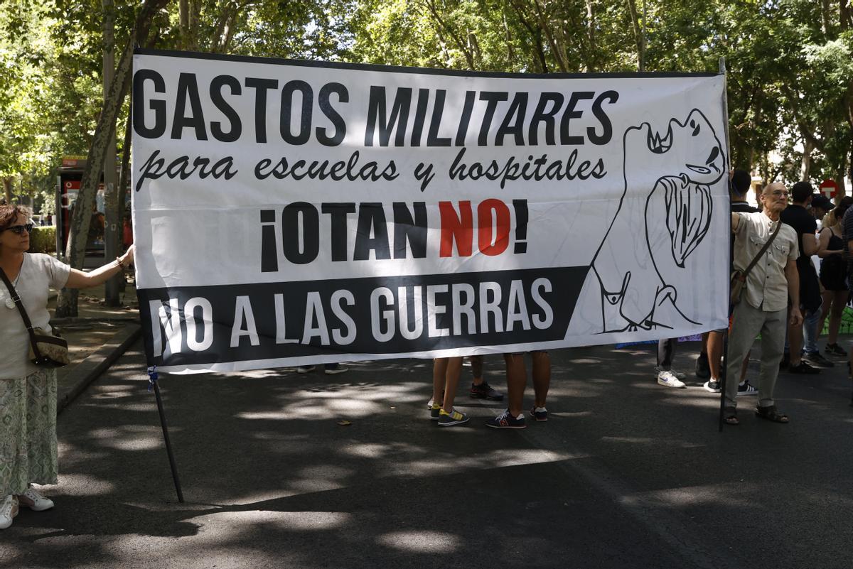 Varios miles de personas protestan contra la OTAN en Madrid