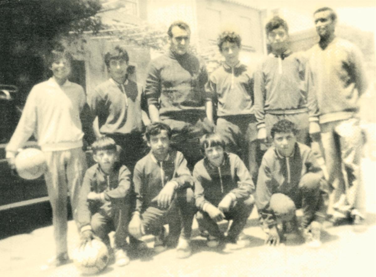 Unha formación do Voleibol Aldán.