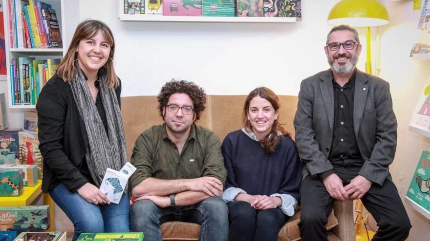 Carme Castells, Jesús Revelles, Marina Porras y Rafel Creus ayer en la presentación.