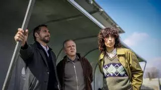 "Hay gente a la que no le gusta ver a Lamine en la selección": Nos colamos en el rodaje de 'La Roja', la nueva película de Marcel Barrena tras 'El 47'