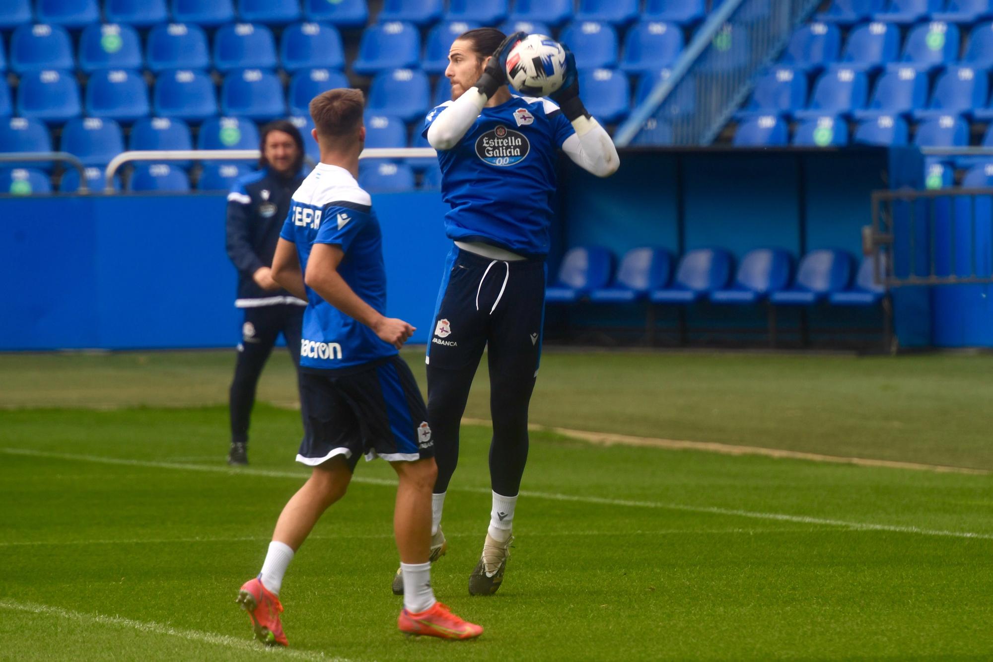 El Dépor prepara en Riazor el partido frente al Numancia en Soria