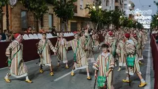 Els Pacos, la comparsa de El Campello que cumple 60 años marcando el ritmo en las fiestas
