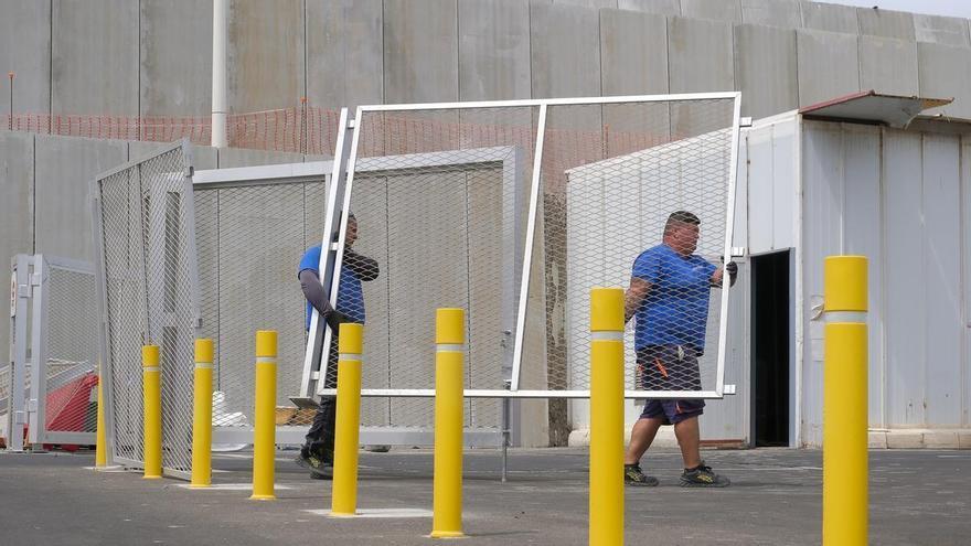 Preparativos en Arguineguín para la llegada del papa León XIV