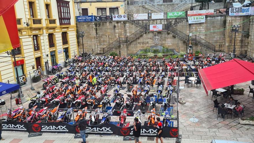 Las motos del Nacional de Enduro, en Infiesto.