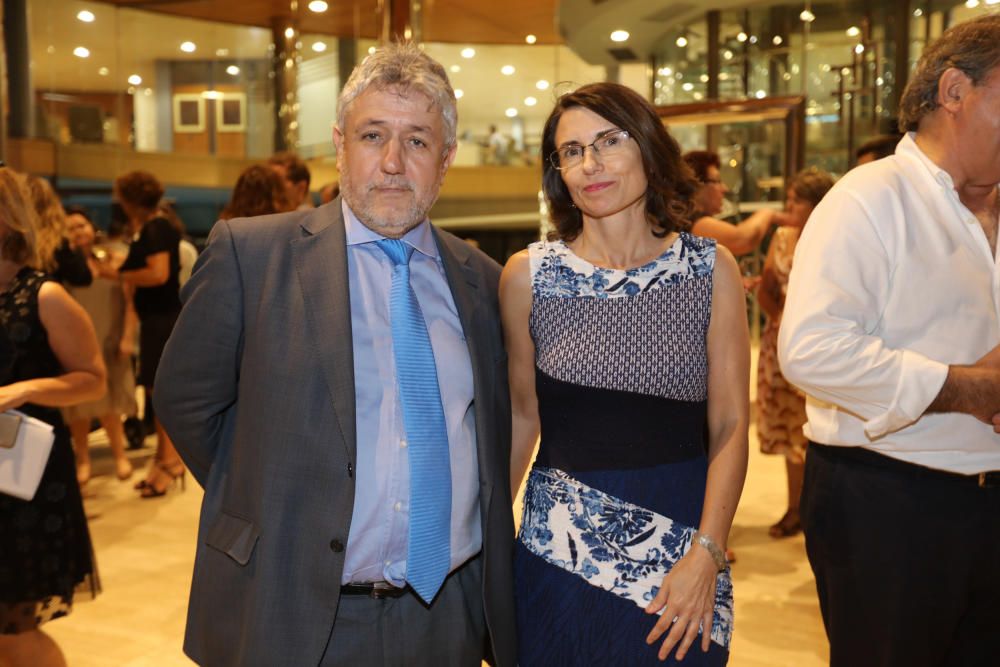 El director de Relaciones Internacionales de Prensa Ibérica, Carmelo Calvo, y la directora del Diario de Ibiza, Cristina Martín.