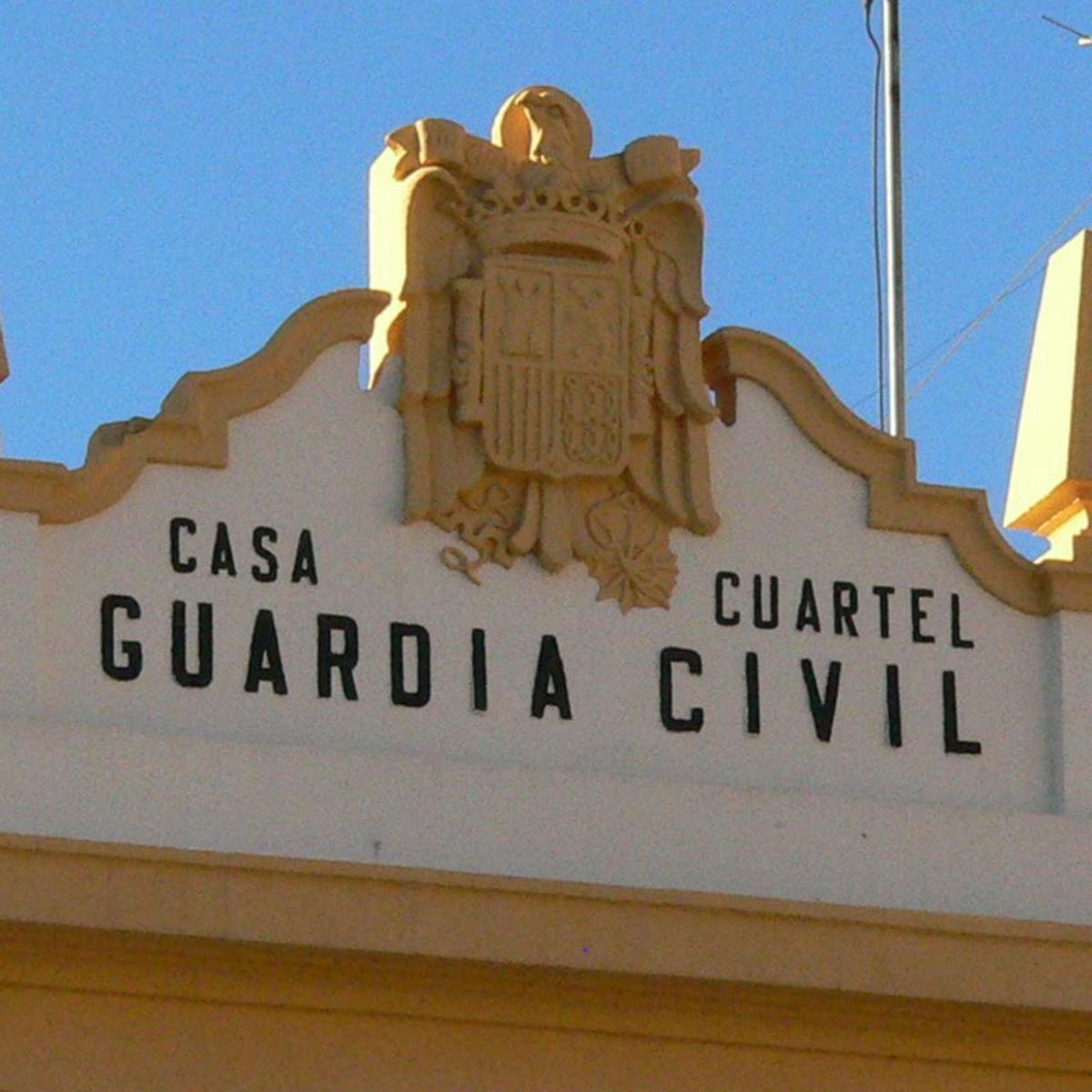 La Policia i la Guàrdia Civil revisen la seva història per retirar medalles franquistes