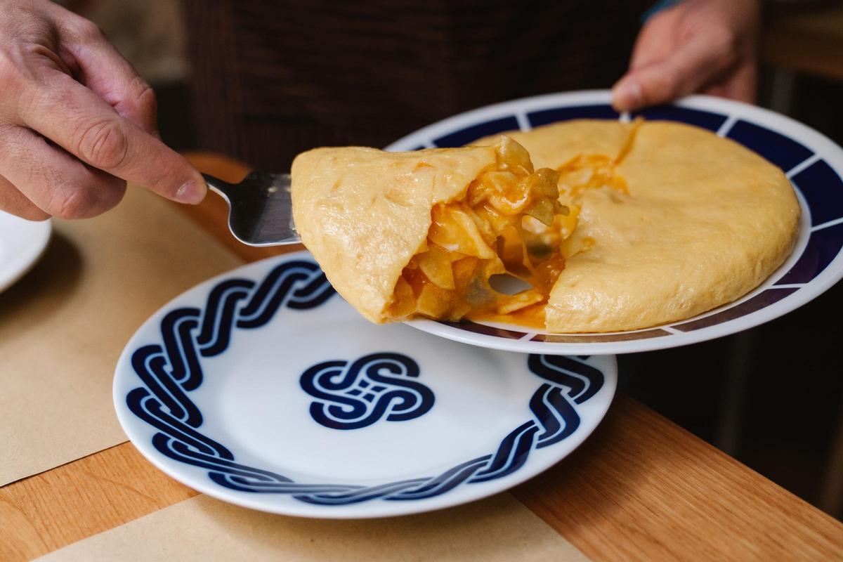 Tortilla de patatas de La Falda, en el barrio madrileño de Lavapiés.