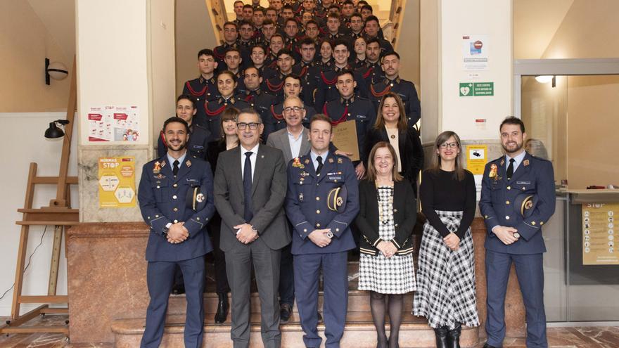 La Academia General del Aire visita la Universidad de Murcia