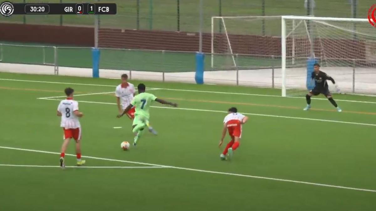 Ebrima Tunkara en el momento de marcar el 0-1