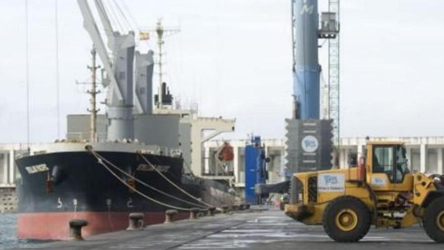 Las exportaciones coruñesas acumulan siete meses de caídas y bajan un 12% hasta agosto