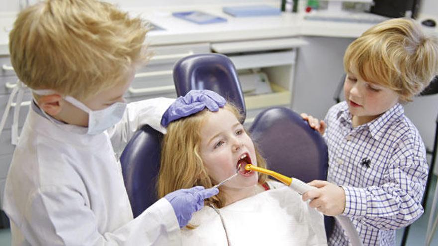 ¿Cúando debemos llevar a los niños al dentista por primera vez?