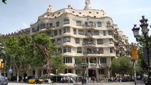 Paisajes artísticos: “Pilares estructurales de La Pedrera” de Antoni Gaudí