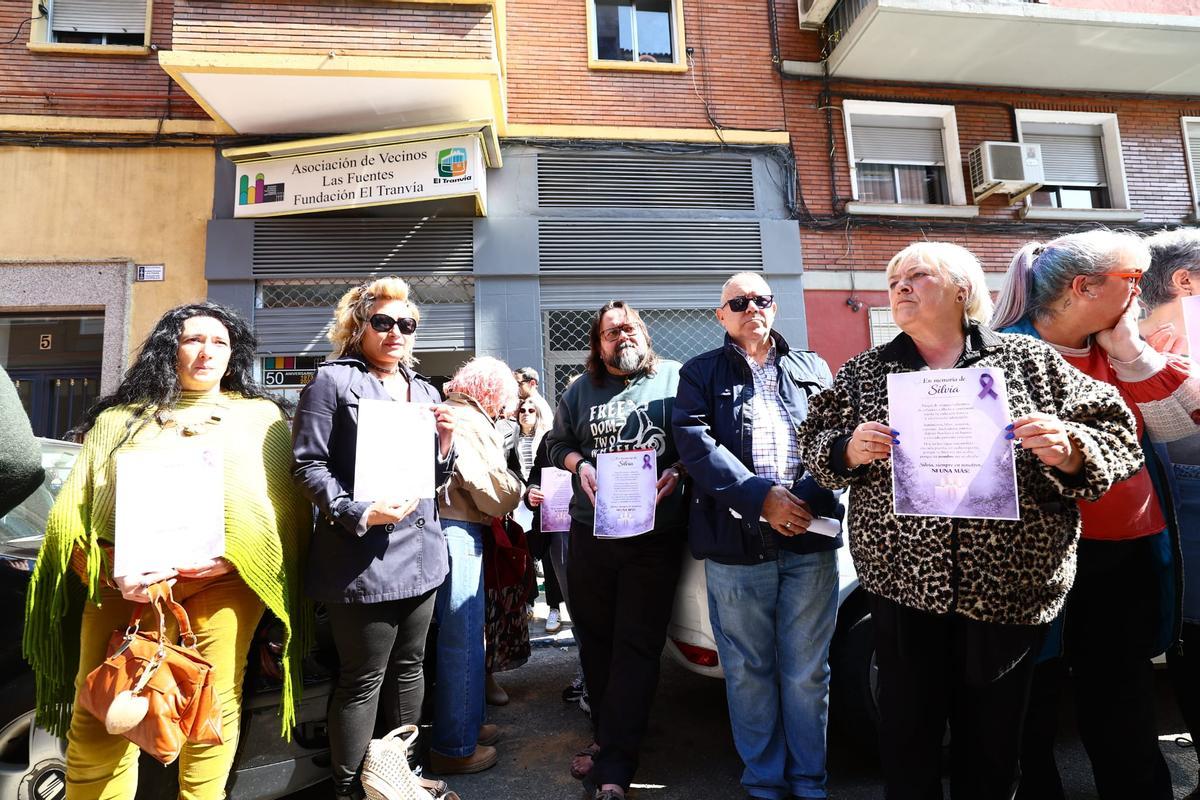 En imágenes I Concentración de los vecinos de Las Fuentes contra el ...