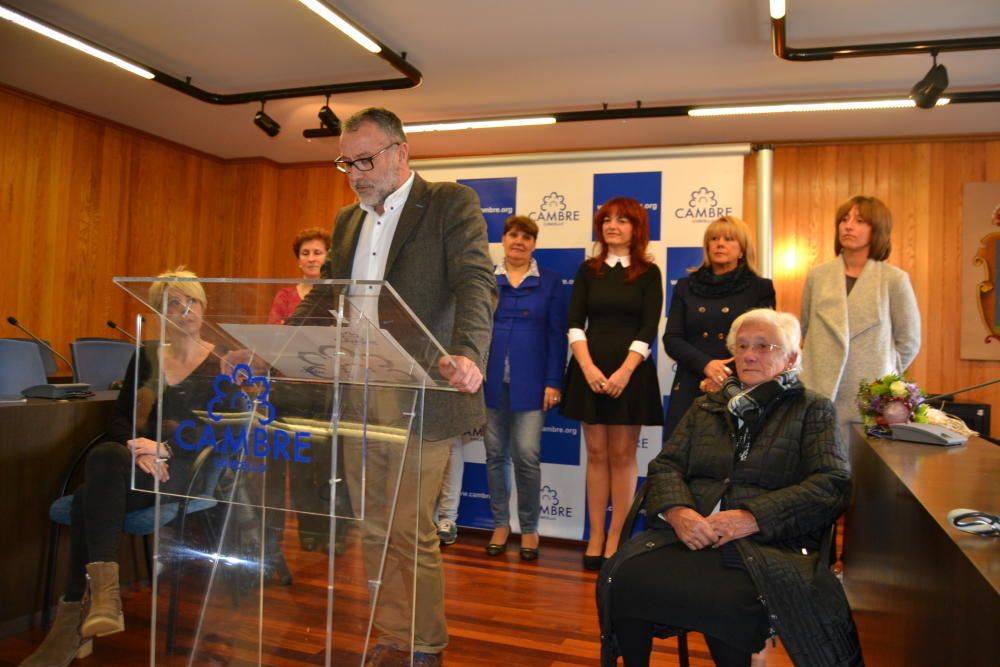 Cambre rinde homenaje a la mujer en su día