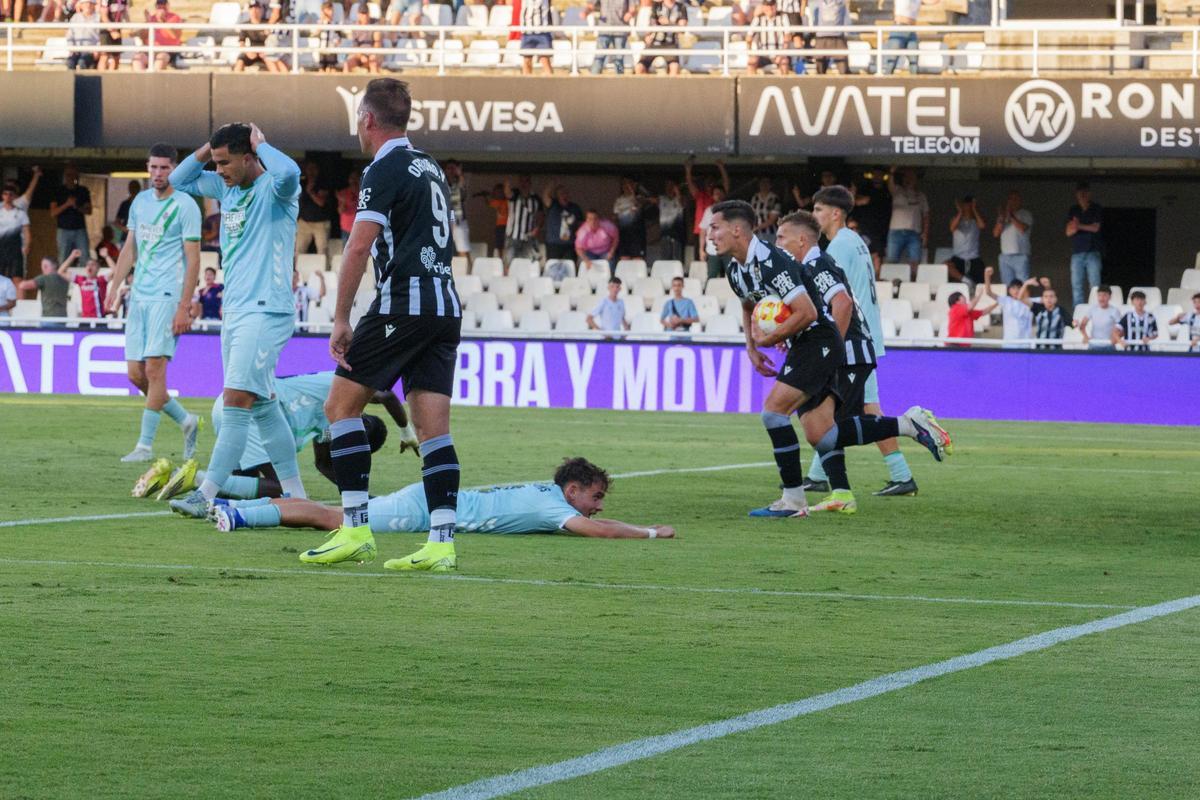 Las mejores imágenes del partido entre el FC Cartagena y el Betis Deportivo