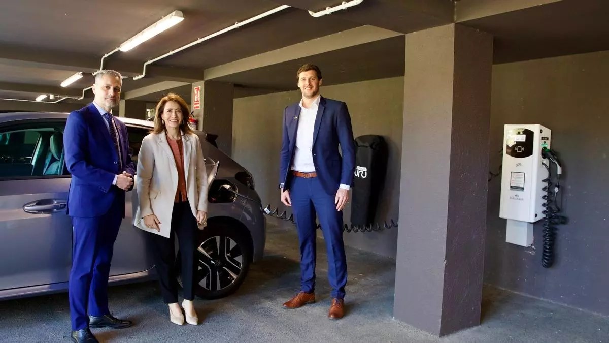 Paradores inaugura un nuevo servicio de puntos de recarga para vehículos eléctricos de la mano de Chargeguru