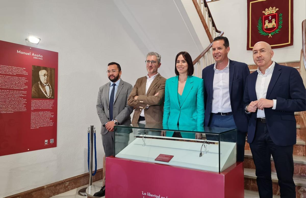 La ministra Morant recorre lugares emblemáticos de Elda