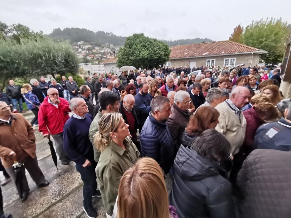 Multitudinaria despedida al isleño Manuel Otero Blanco "O Jarulo"